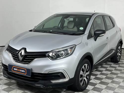 Renault Captur 900T Blaze 5 Door