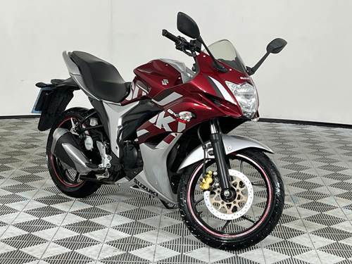 Suzuki GSX 150 F