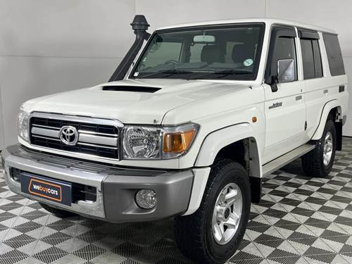 Toyota Land Cruiser 76 4.5 Diesel Station Wagon