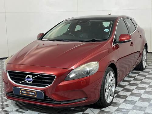 Volvo V40 T4 Momentum Geartronic