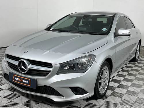 Mercedes Benz CLA 200 Auto ()