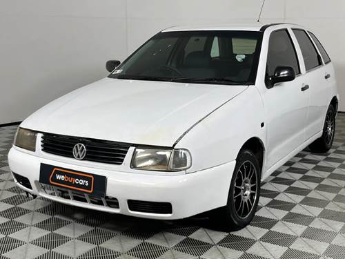 Volkswagen (VW) Polo Playa 1.6