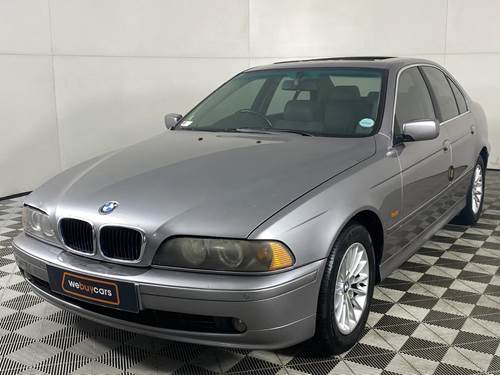 BMW 525i (E39) Auto