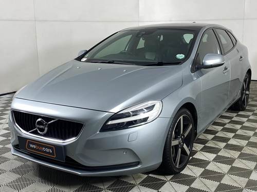 Volvo V40 Cross Country T4 Momentum Geartronic