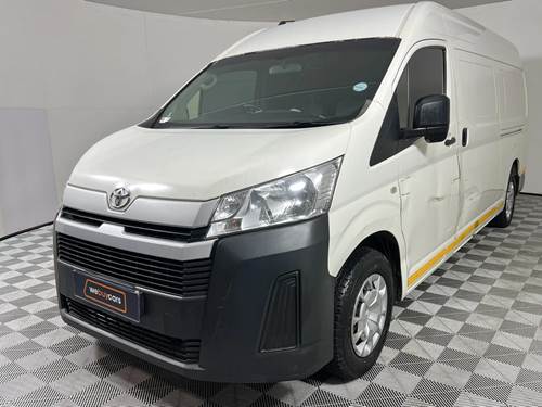 Toyota Quantum 2.8 SLWB Panel Van