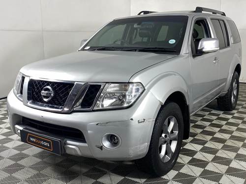 Nissan Pathfinder 2.5 dCi LE