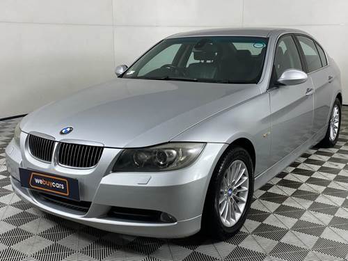 BMW 323i (E90)