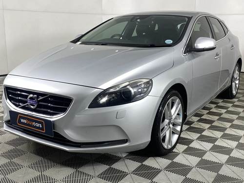 Volvo V40 T3 Momentum