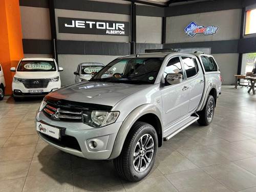 Mitsubishi Triton 2.5 Di-D (100 kW) Double Cab 4X2 