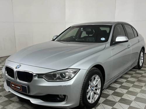 BMW 320i (F30)