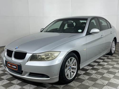 BMW 320i (E90)