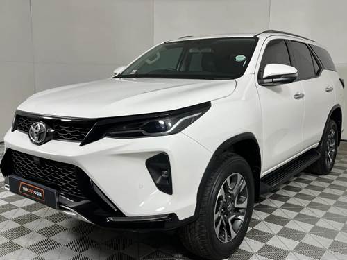 Toyota Fortuner VI 2.4GD-6 Auto 4x4