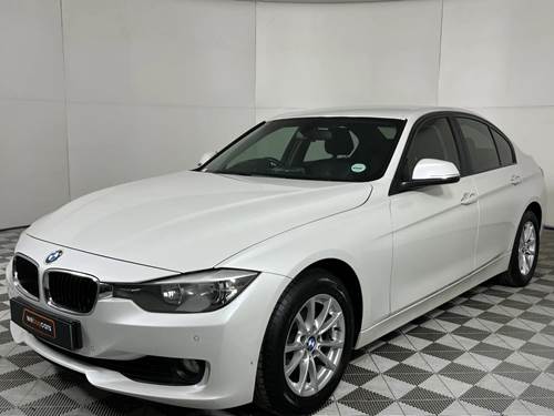 BMW 320i (F30)