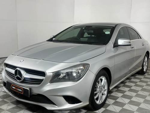 Mercedes Benz CLA 200 Auto ()