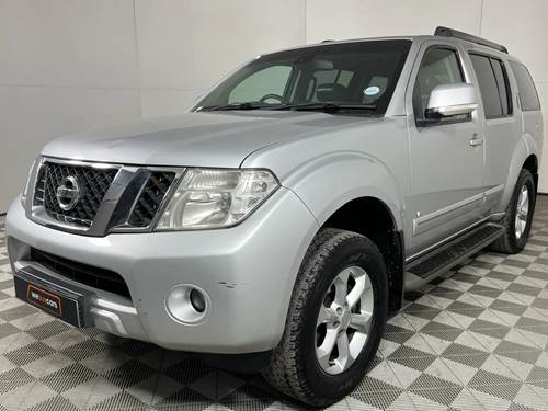 Nissan Pathfinder 3.0 dCi V6 LE Auto