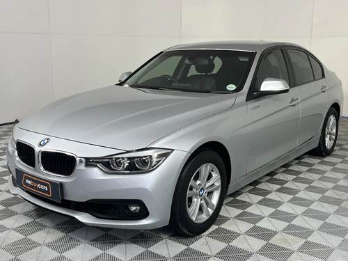 BMW 320i (F30) Auto