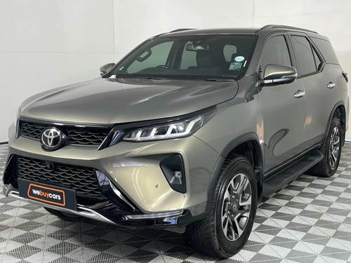 Toyota Fortuner VI 2.8GD-6 VX Auto 