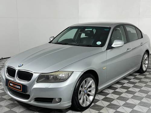 BMW 320i (E90) II