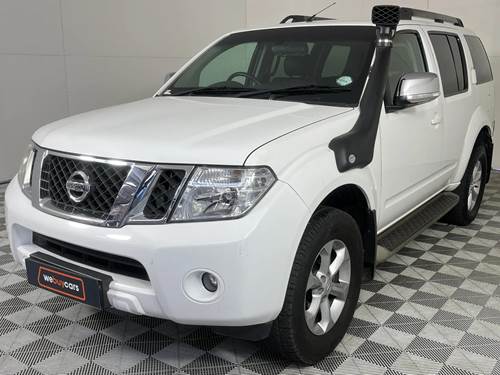 Nissan Pathfinder 2.5 dCi SE Auto