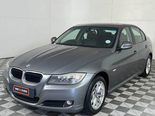 BMW 320i (E90) II