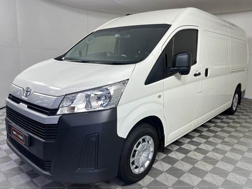 Toyota Quantum 2.8 SLWB Panel Van