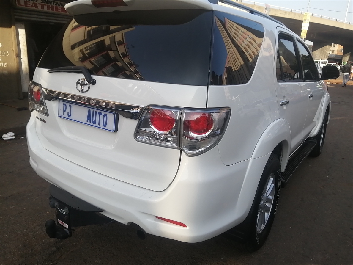 Toyota Fortuner III 3.0 D-4D 4x4 for sale - R 155 000 | Carfind.co.za