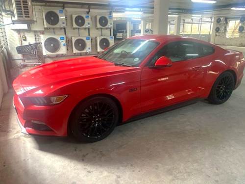 Ford Mustang 5.0 GT Fastback auto