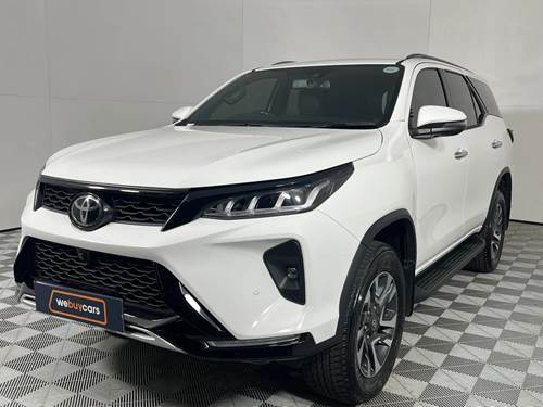 Toyota Fortuner VI 2.8GD-6 VX Auto 