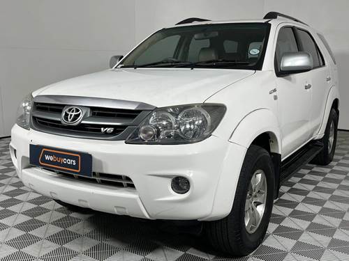 Toyota Fortuner I 4.0 V6 Raised Body