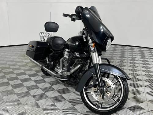 Harley-Davidson Touring Street Glide Facelift