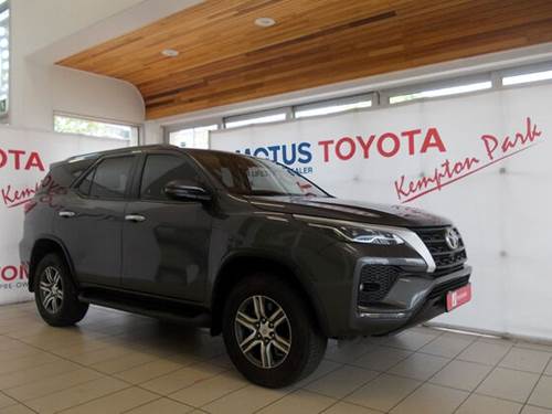 Toyota Fortuner V 2.4 GD-6 Raised Body Auto