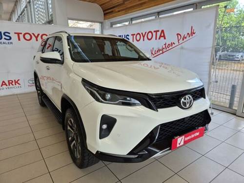 Toyota Fortuner VI 2.4GD-6 Auto 4x4