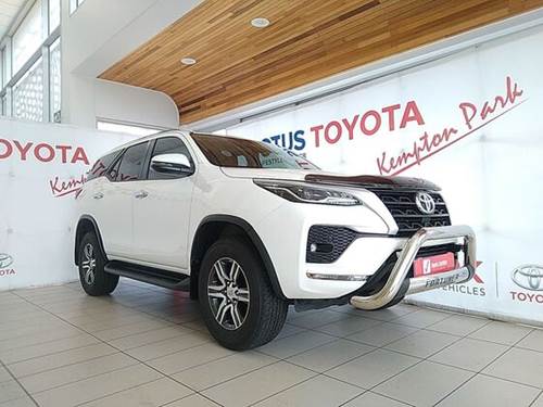 Toyota Fortuner V 2.4 GD-6 Raised Body