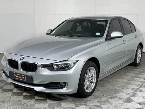 BMW 320i (F30)