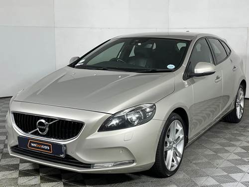 Volvo V40 T3 Momentum Geartronic