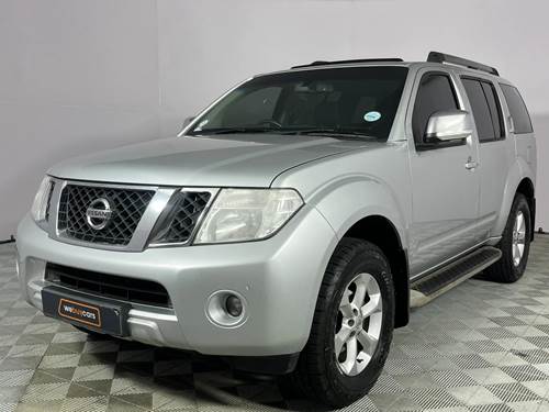 Nissan Pathfinder 2.5 dCi Auto LE