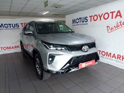 Toyota Fortuner VI 2.4GD-6 Auto 4x4