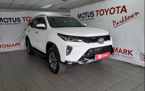 Toyota Fortuner VI 2.4GD-6 Raised Body Auto