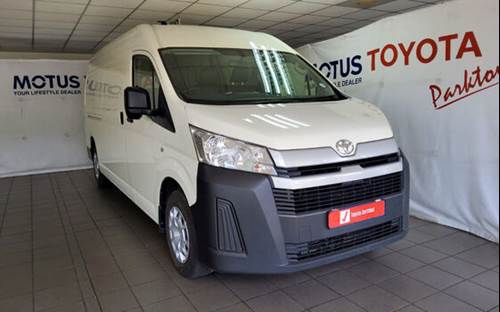 Toyota Quantum 2.8 SLWB Panel Van