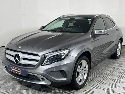 Mercedes Benz GLA 200 7G-Tronic