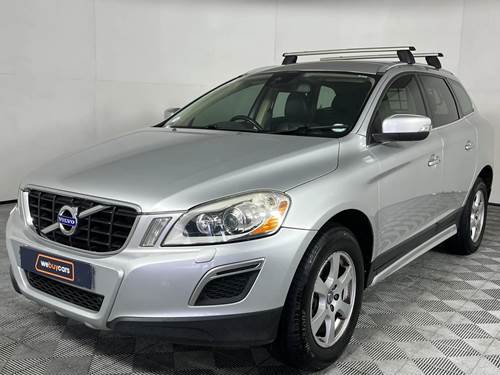 Volvo XC60 D5 Essential Geartronic AWD 