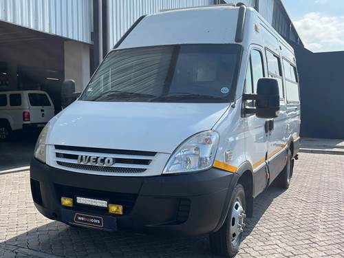 Iveco 35 S 15 16 Seater