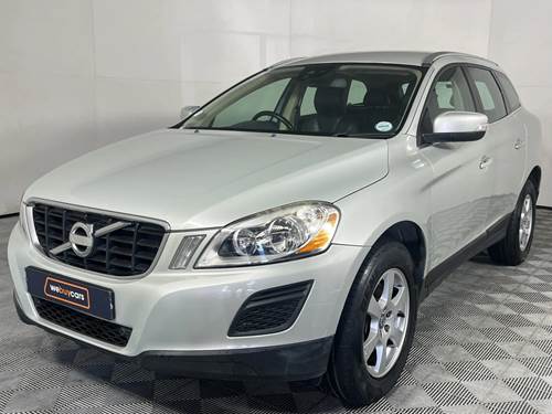 Volvo XC60 T5 Essential Powershift