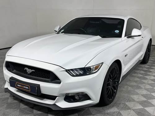 Ford Mustang 5.0 GT Fastback auto