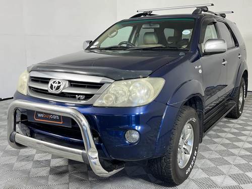 Toyota Fortuner I 4.0 V6 Raised Body