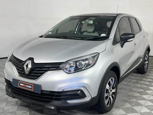 Renault Captur 900T Blaze 5 Door