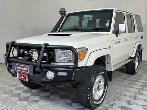 Toyota Land Cruiser 76 4.5 Diesel Station Wagon