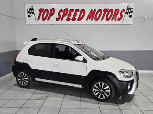 Toyota Etios Cross 1.5 Xs Hatch