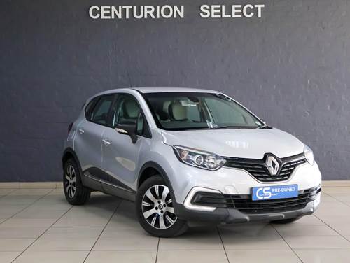 Renault Captur 900T Blaze 5 Door