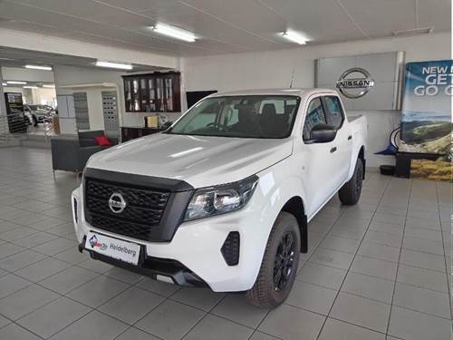 Nissan Navara 2.5 DDTi SE Double Cab